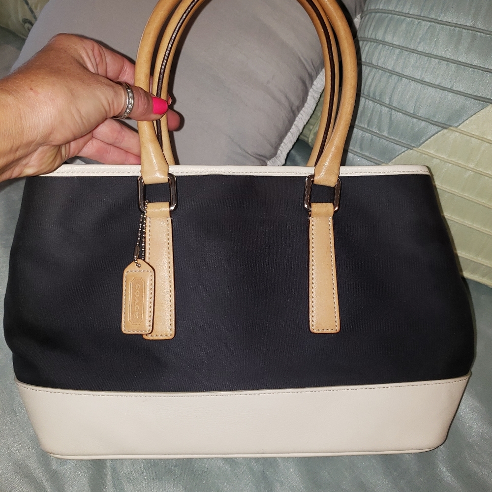 SOLD! Coach Hampton Tote 11.5"Lx 8"H